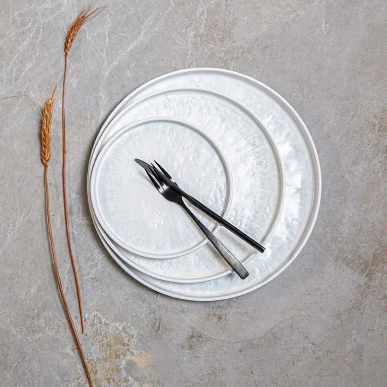 Adrier Bruma White Round Plate W/Straight Edge 30.5 Cm ø X 2.5 Cm Height (RPSE305 - BRU) - iFoodservice Online