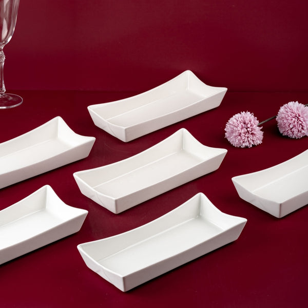 Ariane 9 2/7'' x 4 1/6'' Slow Fast - Warm White Porcelain Hot Dog Holder - 6/Case (AOTARN000012024) - iFoodservice Online