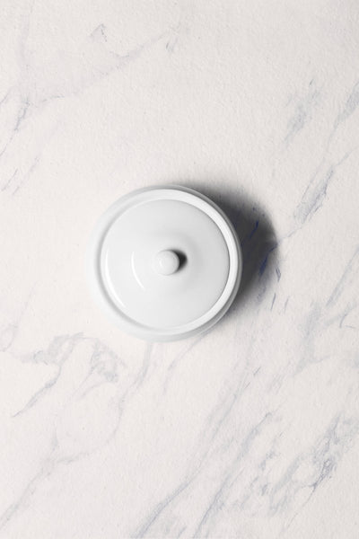 Ariane Gn 10 1/7 Oz Buffet - Warm White Porcelain Handi Bowl And Lid - 4/Case (AGNARN000102004) - iFoodservice Online