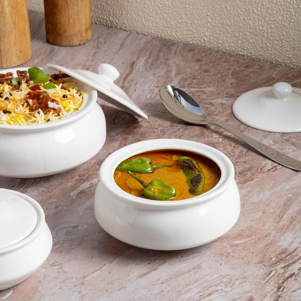 Ariane Gn 15 2/9 Oz Buffet - Warm White Porcelain Handi Bowl And Lid - 4/Case (AGNARN000102003) - iFoodservice Online