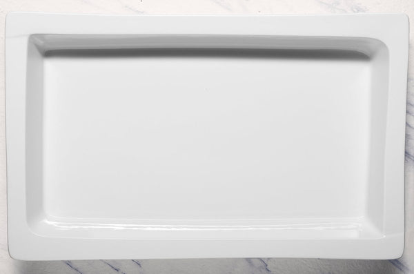 Ariane Gn 20 6/7'' x 13 1/5'' Buffet - Warm White Porcelain Pan 1/1 - 1/Case (AGNARN000100011) - iFoodservice Online