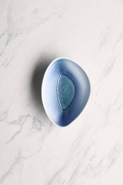 Ariane Island 5 1/2" Lir Porcelain Triangle Bowl - 8/Case (AISARND65022014) - iFoodservice Online