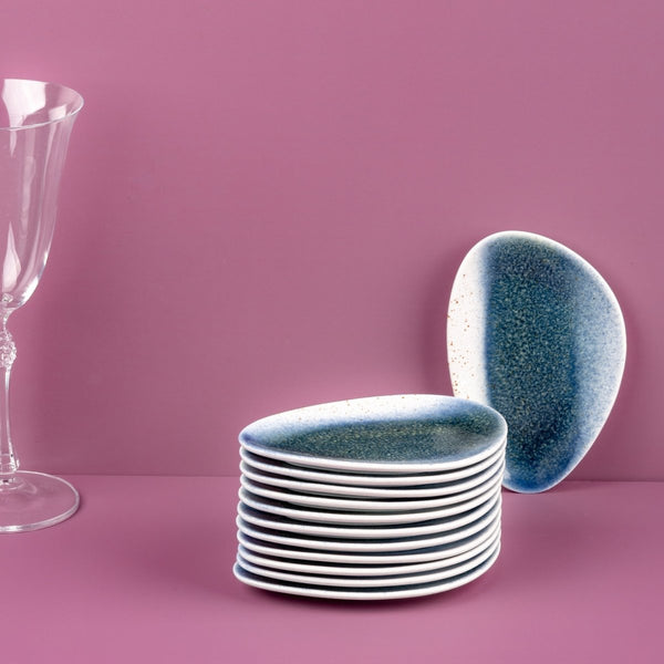 Ariane Island 6" Lir Porcelain Triangle Plate - 12/Case (AISARND65011015) - iFoodservice Online