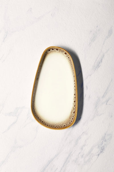 Ariane Retail 10 4/5'' x 6 1/6'' Jaguar Porcelain Upala Plate - 6/Case (ARTARND51101011) - iFoodservice Online