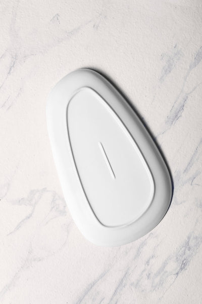 Ariane Retail 13 2/5" Jaguar Porcelain Upala Plate - 4/Case (ARTARND51101015) - iFoodservice Online