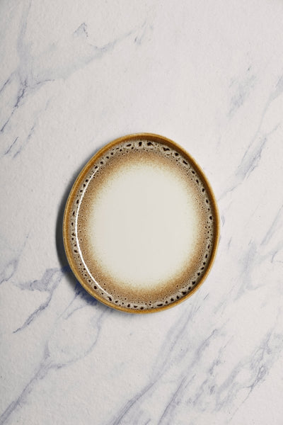 Ariane Retail 7 1/3'' x 6 1/3'' Jaguar Porcelain Elevated Oval Plate - 6/Case (ARTARND51101006) - iFoodservice Online