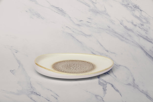 Ariane Retail 9 5/6'' x 8 7/9'' Jaguar Porcelain Elevated Oval Plate - 6/Case (ARTARND52101007) - iFoodservice Online