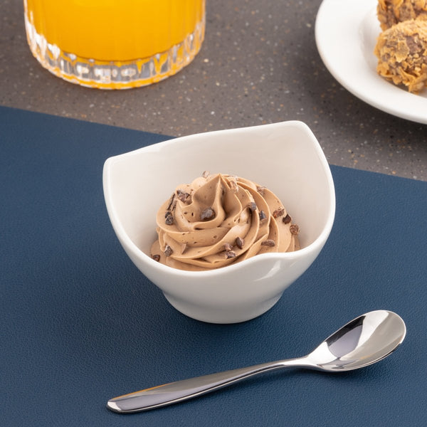 Ariane White 3 1/2" x 2 1/5” Miniature Porcelain Star Bowl - 18/Case (AMNARN000101007) - iFoodservice Online