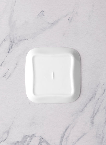 Ariane White 4 1/2'' x 4 1/2" Miniature Porcelain Squire Plate - 18/Case (AMNARN000101001) - iFoodservice Online