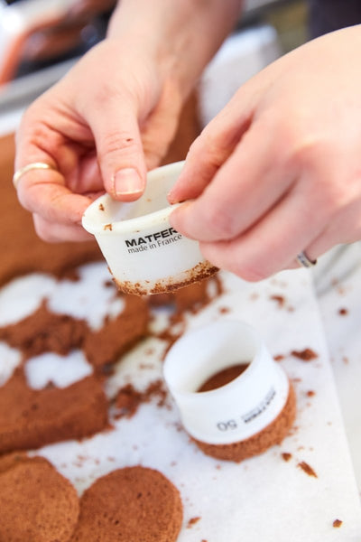 Matfer Bourgeat Exoglass® Round Pastry Cutter Plain 2" (150155) - iFoodservice Online