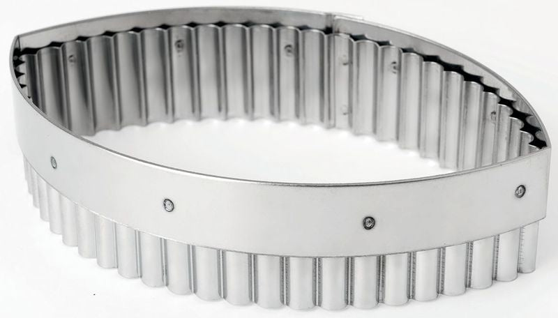 Matfer Bourgeat Oval Fluted Cutter 6 1/4" (150220) - iFoodservice Online